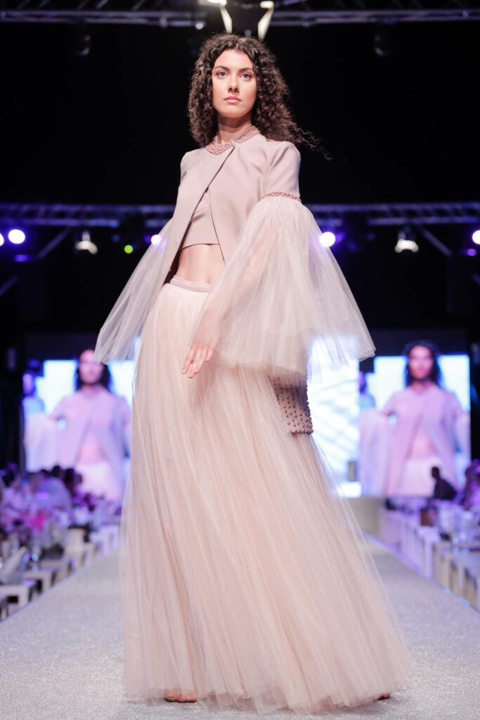 Mikka Kosseva Couture представи официални облекла на Summer Fashion Weekend 2023