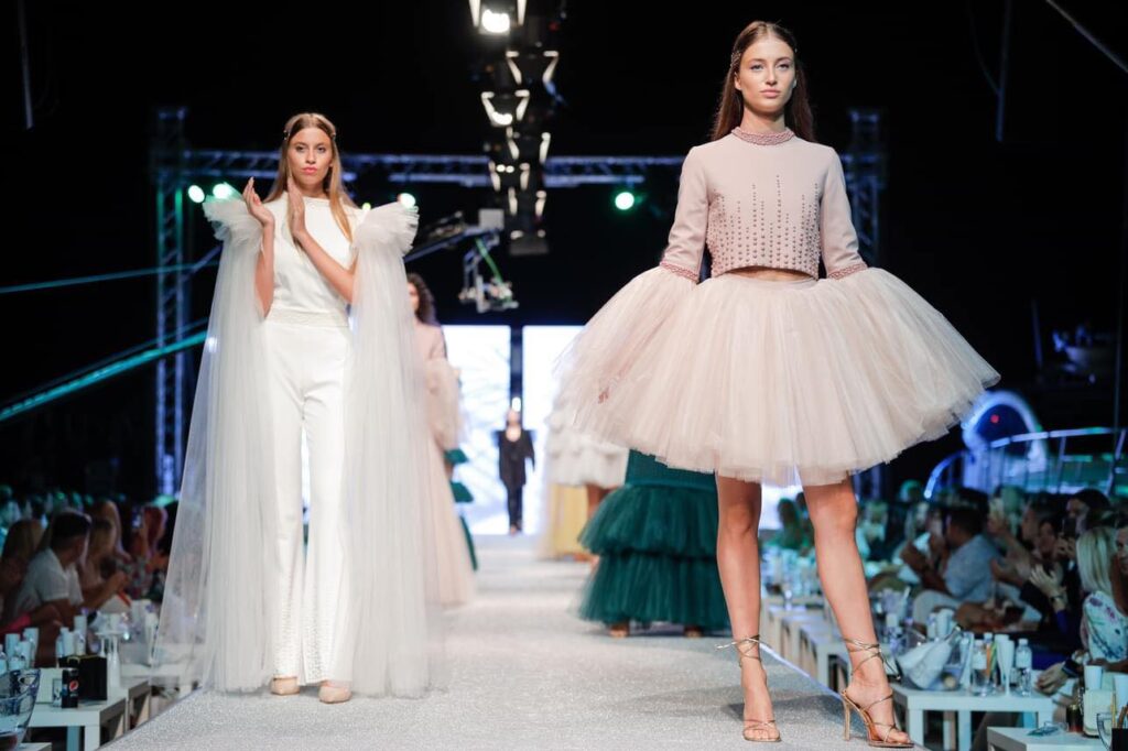 Mikka Kosseva Couture представи официални облекла на Summer Fashion Weekend 2023